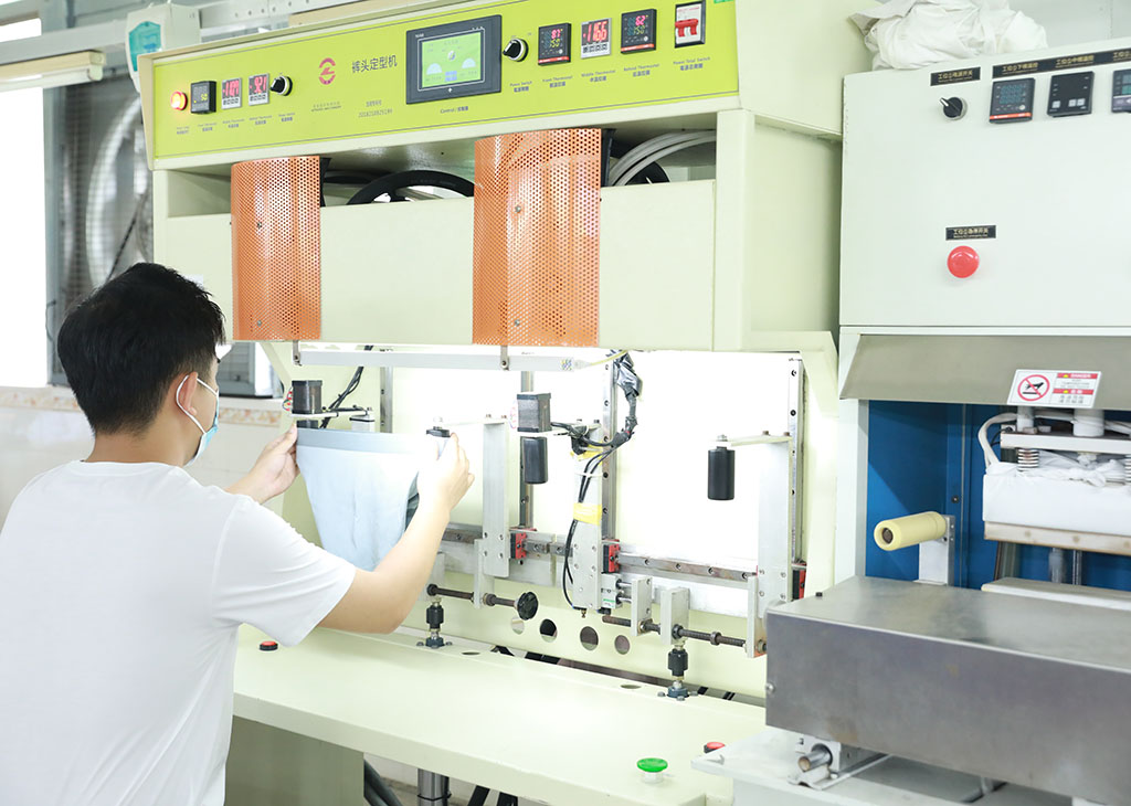 Molding Machine