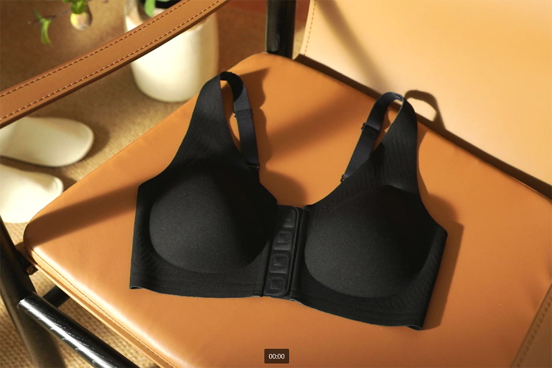 Designed for Effortless Dressing: Seamless Front-Closure Bra for Seniors and Women with Limited Mobility