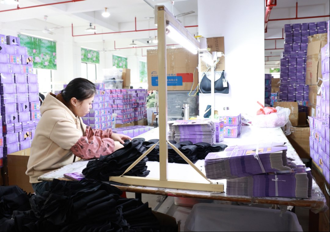 Why do OEM lingerie orders need to be placed at least 2-3 months in advance?