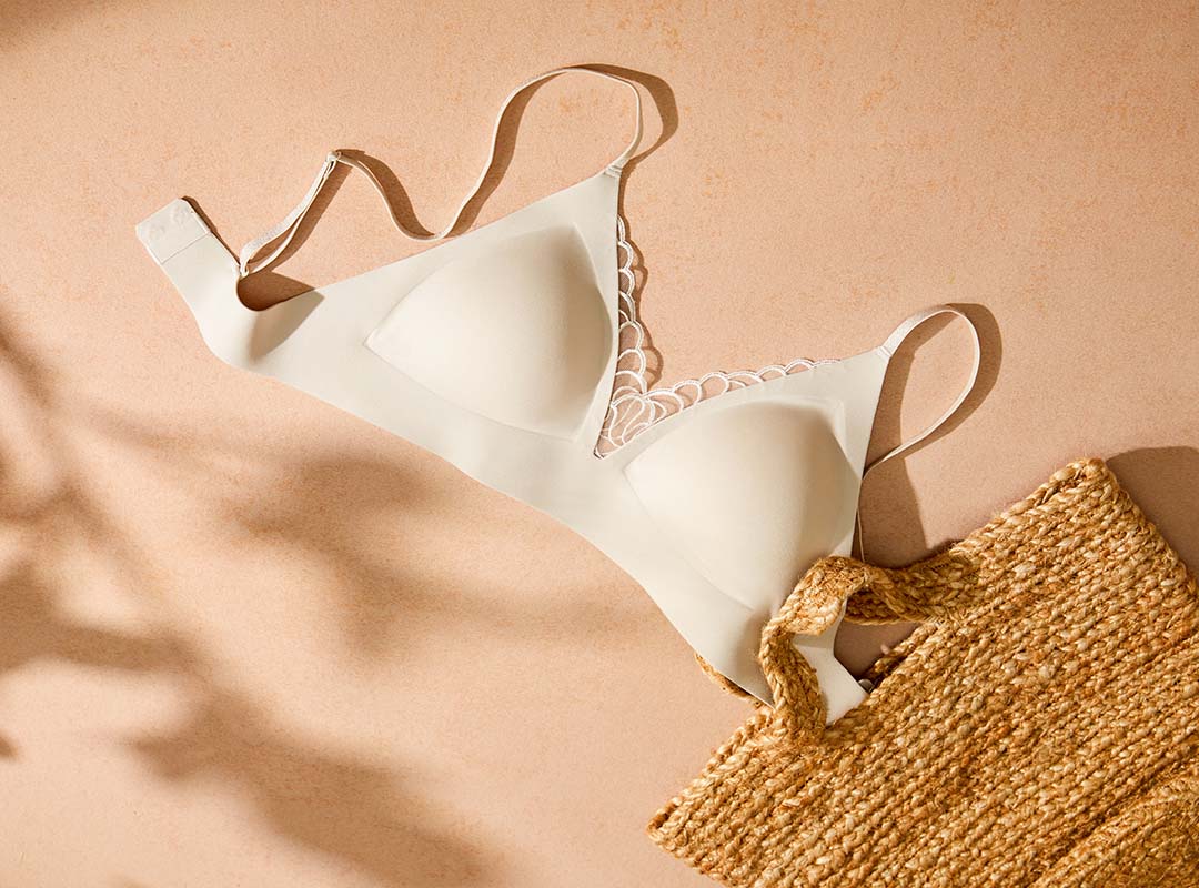 Manufacturing seamless wireless bra 